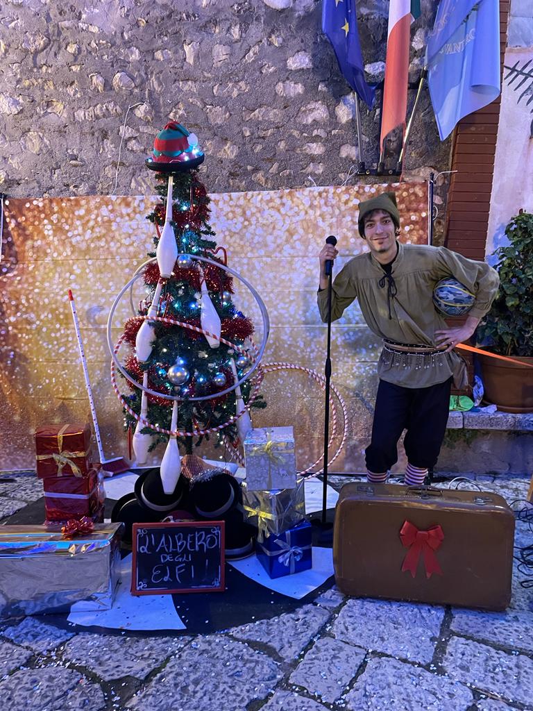 16 E 17 DICEMBRE “L’Albero degli Elfi giocolieri”